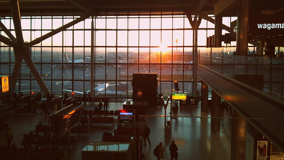 Tech-friendly travel tips for the modern nomad